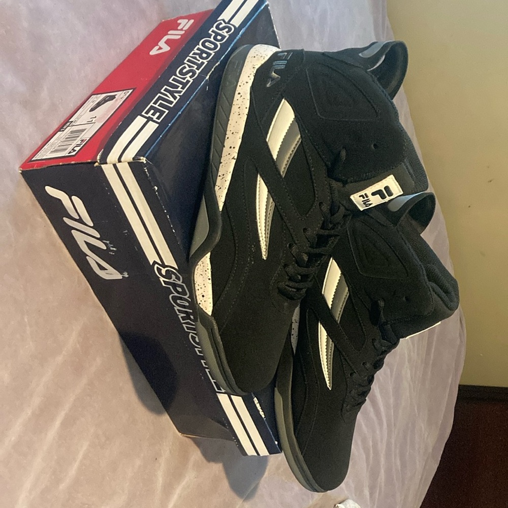 FILA Dereverse Speckle Little & Big Boys Basketball Shoes great condition